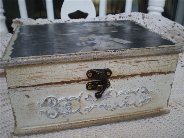 shabby chic skrinja